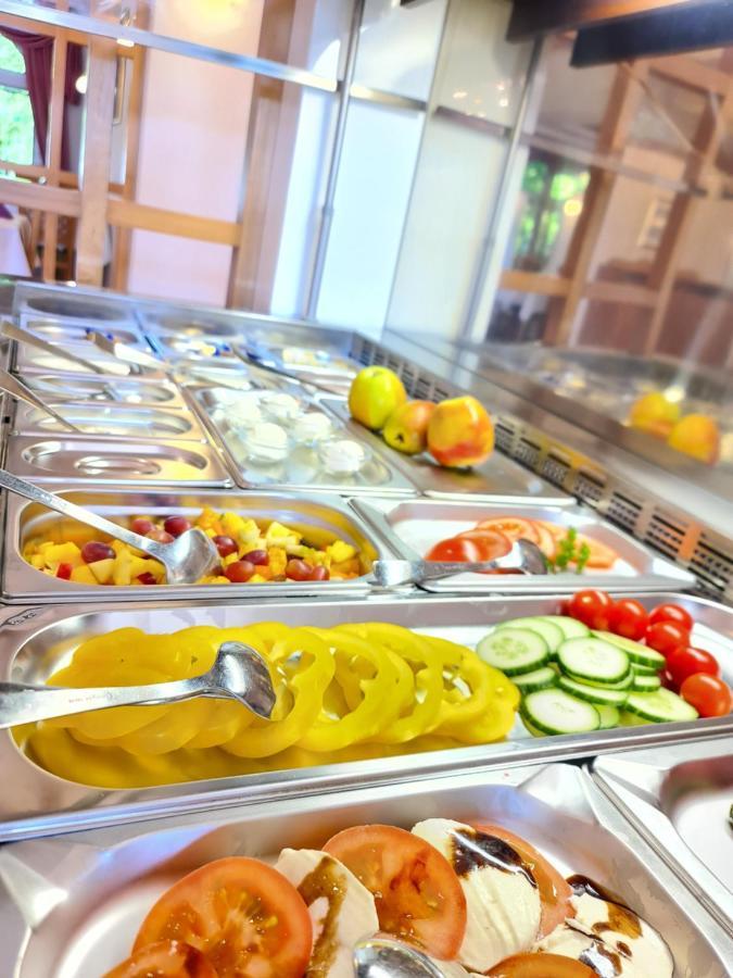 Thermenhotel Tannenhof - Ihr Wohlfuehl-Hotel บาดฟึสซิง ภายนอก รูปภาพ