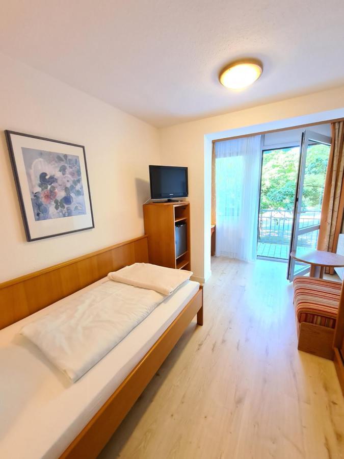 Thermenhotel Tannenhof - Ihr Wohlfuehl-Hotel บาดฟึสซิง ภายนอก รูปภาพ