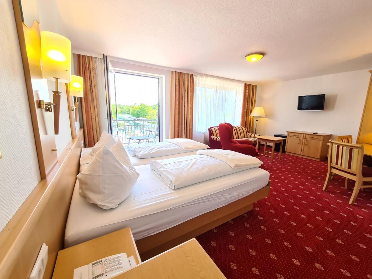 Thermenhotel Tannenhof - Ihr Wohlfuehl-Hotel บาดฟึสซิง ภายนอก รูปภาพ