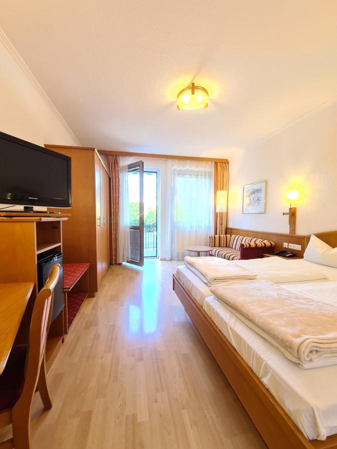 Thermenhotel Tannenhof - Ihr Wohlfuehl-Hotel บาดฟึสซิง ภายนอก รูปภาพ