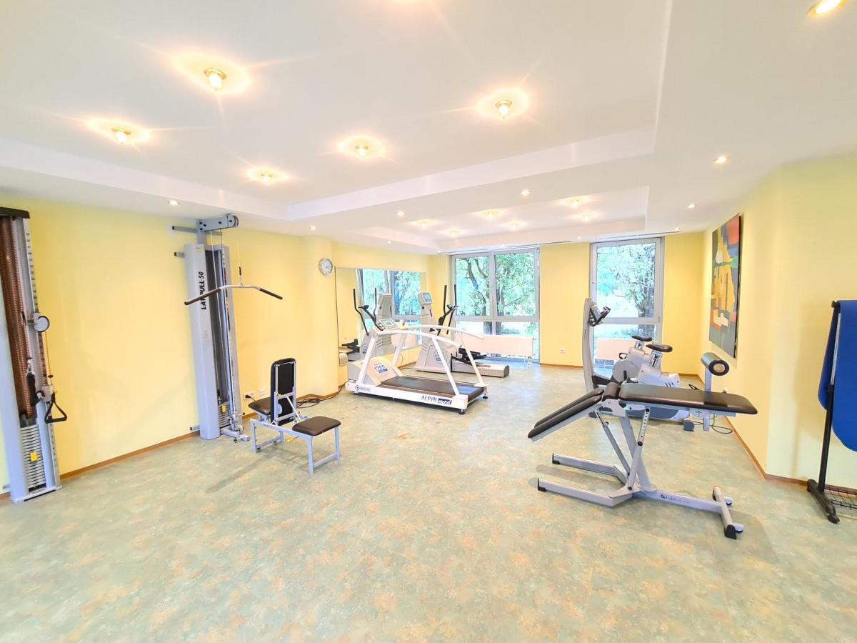 Thermenhotel Tannenhof - Ihr Wohlfuehl-Hotel บาดฟึสซิง ภายนอก รูปภาพ