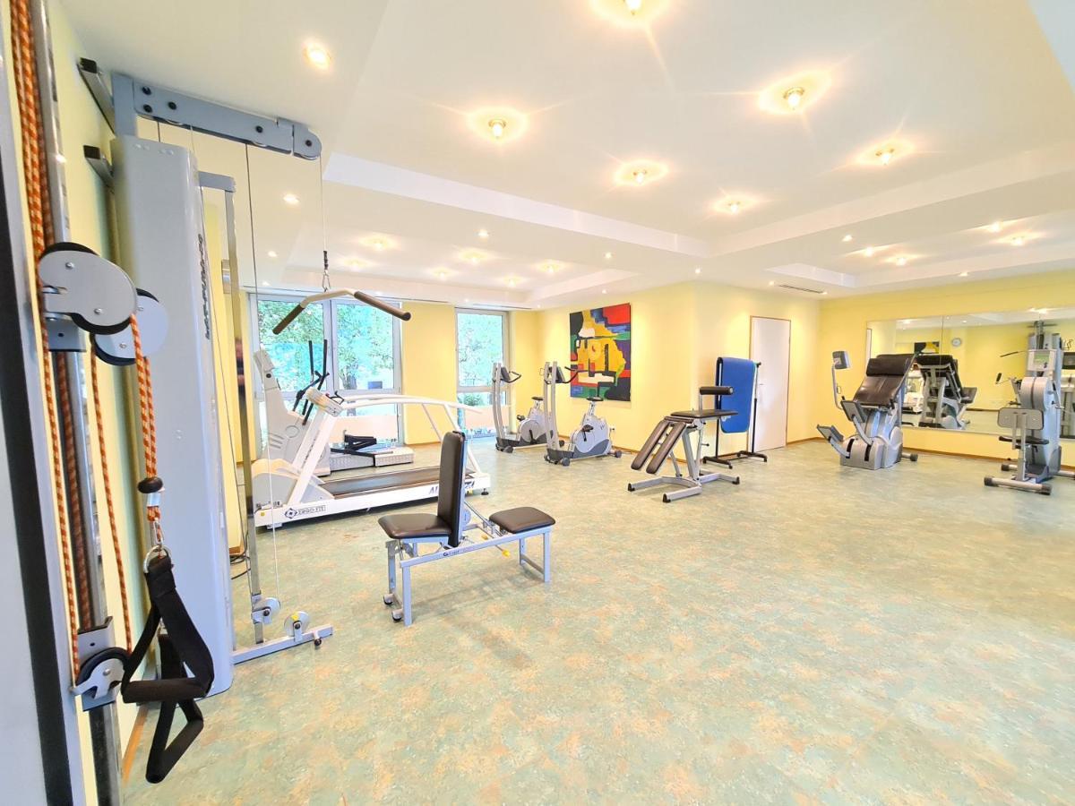 Thermenhotel Tannenhof - Ihr Wohlfuehl-Hotel บาดฟึสซิง ภายนอก รูปภาพ