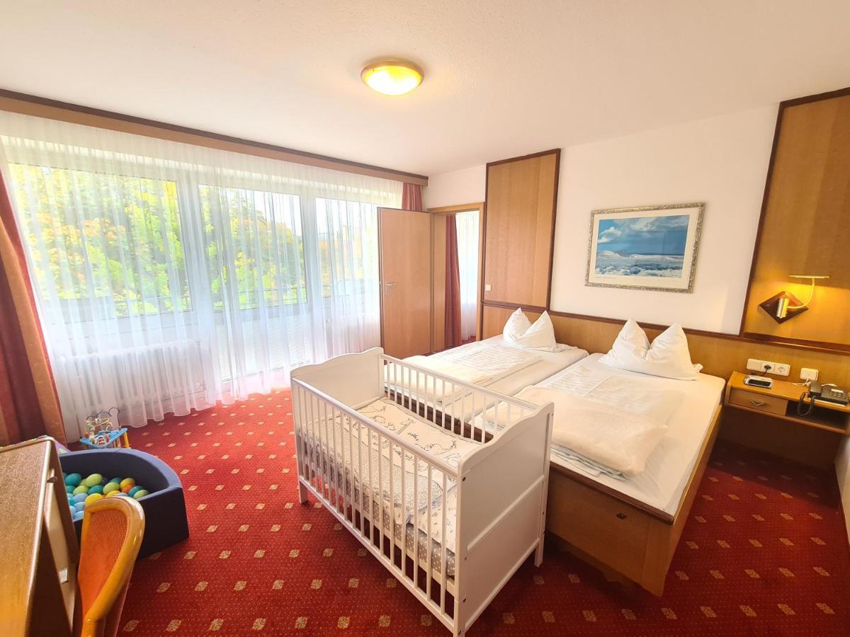 Thermenhotel Tannenhof - Ihr Wohlfuehl-Hotel บาดฟึสซิง ภายนอก รูปภาพ