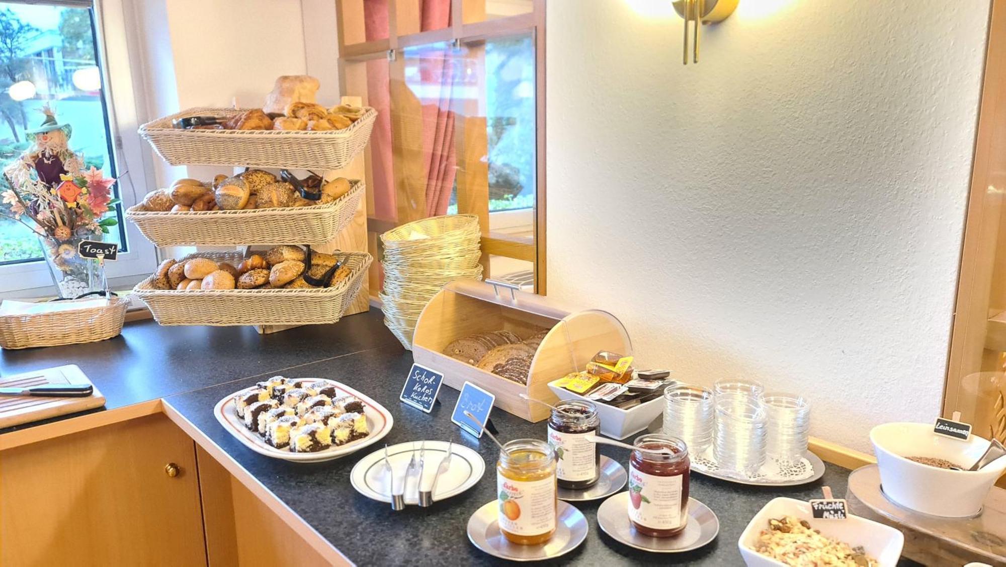 Thermenhotel Tannenhof - Ihr Wohlfuehl-Hotel บาดฟึสซิง ภายนอก รูปภาพ