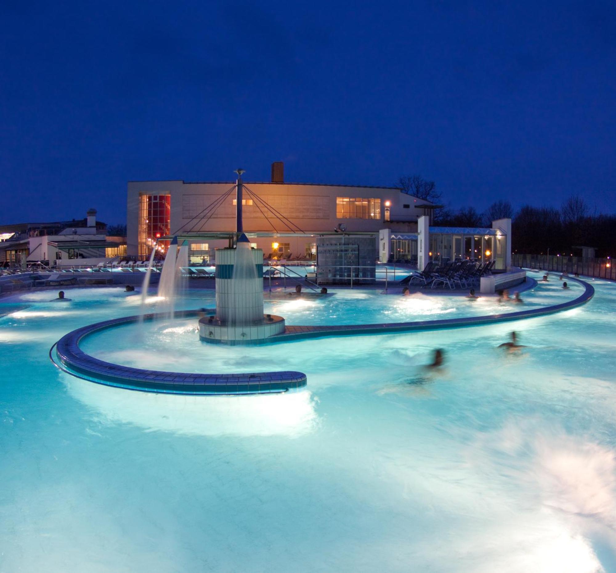 Thermenhotel Tannenhof - Ihr Wohlfuehl-Hotel บาดฟึสซิง ภายนอก รูปภาพ